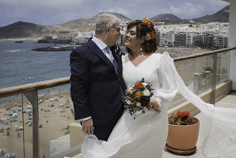 Maquillaje de boda de alta duración para novias en Gran Canaria, por Villalba Maquilladora.